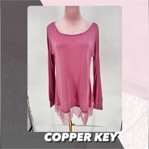 GUC Copper Key Lace Detail Tee Shirt